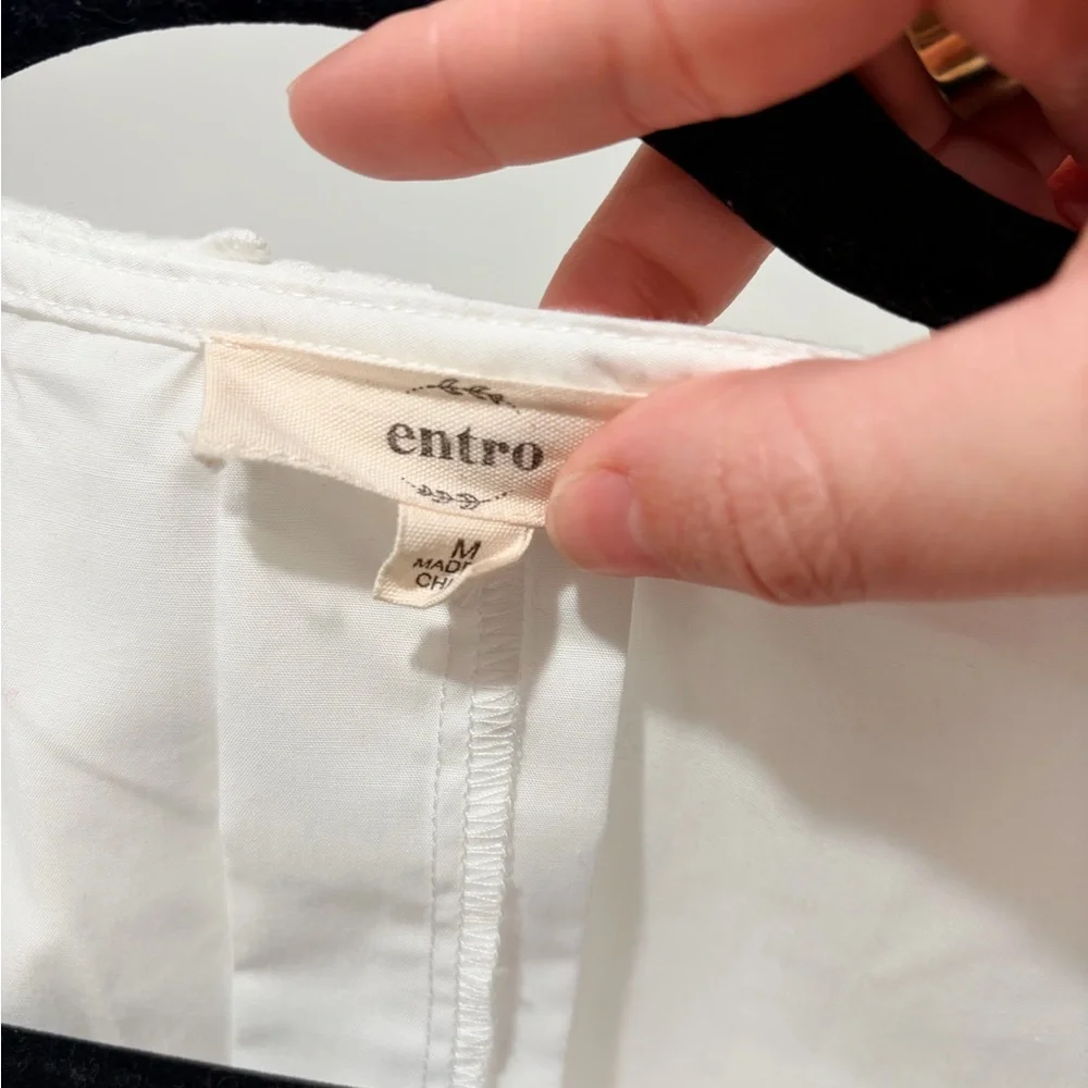 White Floral Scalloped Entro Top - Picture 6 of 7